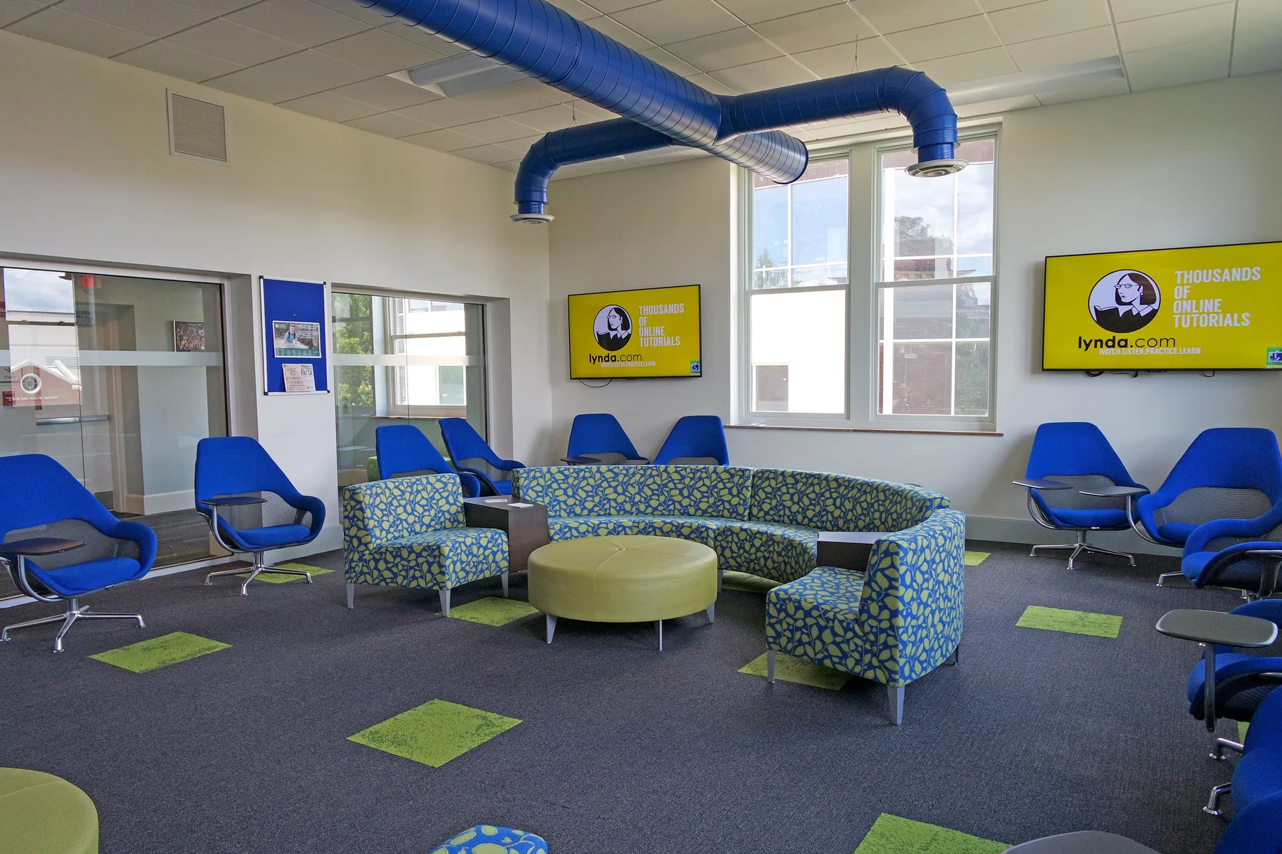 Open student lounge inside Lanier Hall's Academic Advising Center