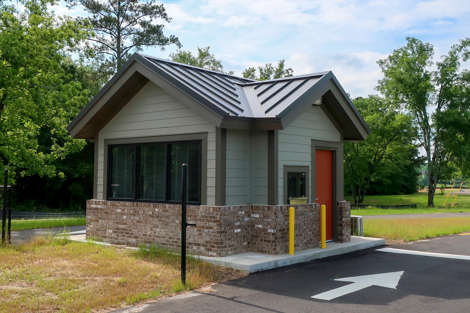 New entrance guardhouse at Lake Tobesofkee